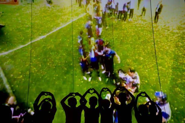 不可避免地 不可避免地