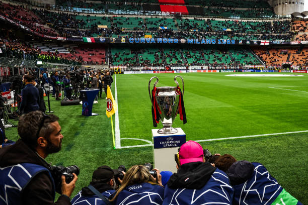 足球联赛中 足球联赛中