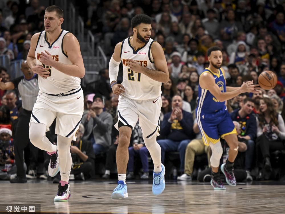 还让球迷们 还让球迷们